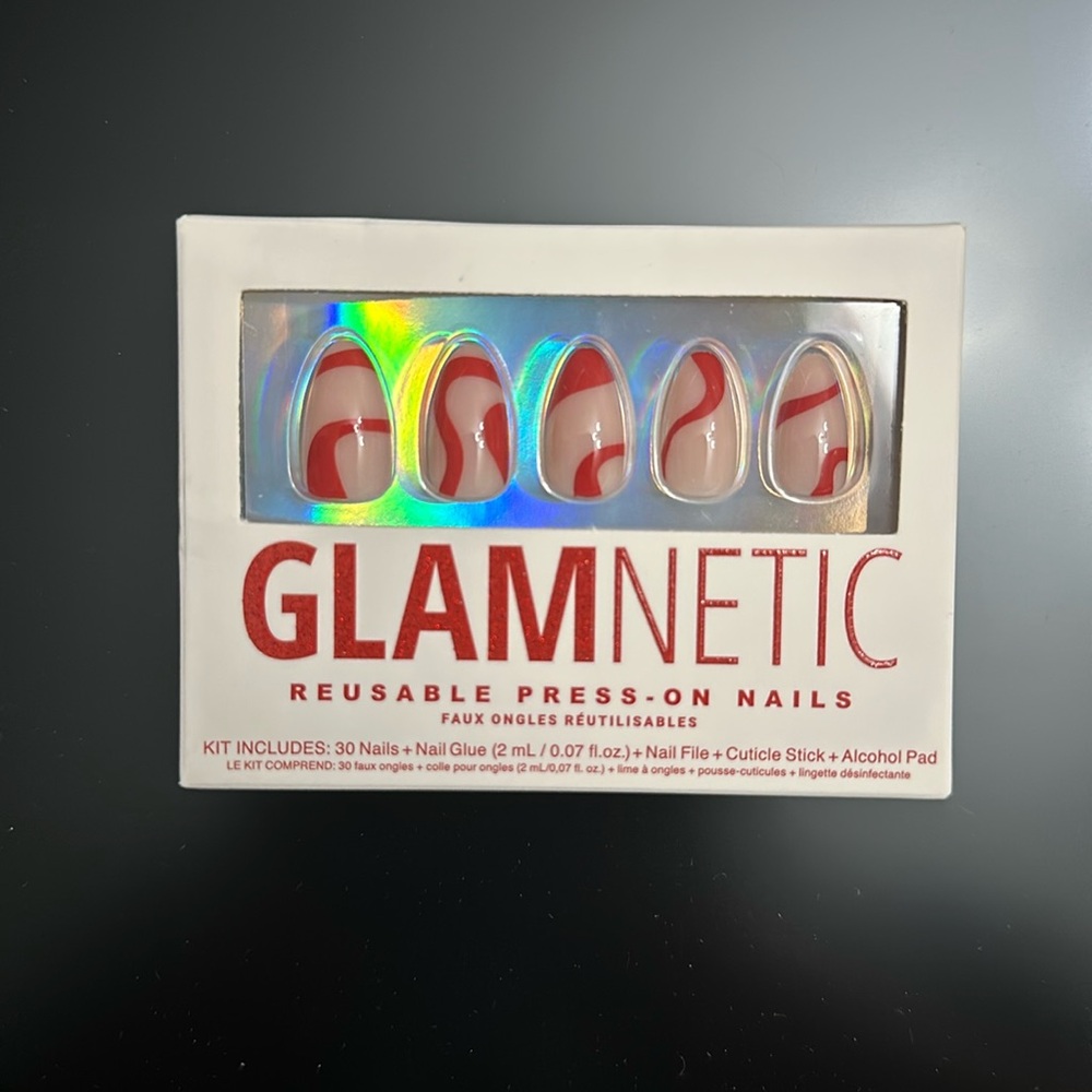 Glamnetic reusable press-on nails - She Naughty